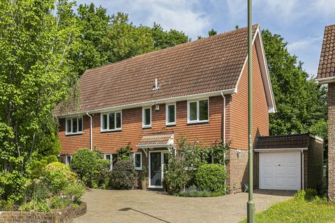 4 bedroom detached house for sale, Woodchurch Drive, Bromley, BR1