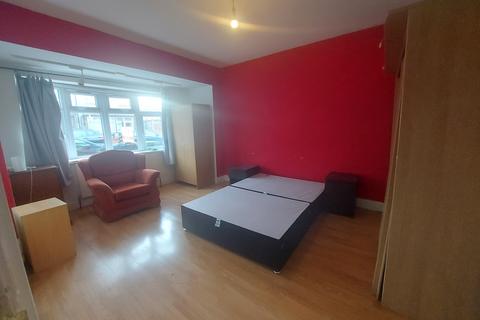 undefined, Chadwell Heath, Essex, RM6