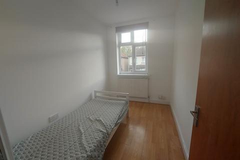 undefined, Chadwell Heath, Essex, RM6