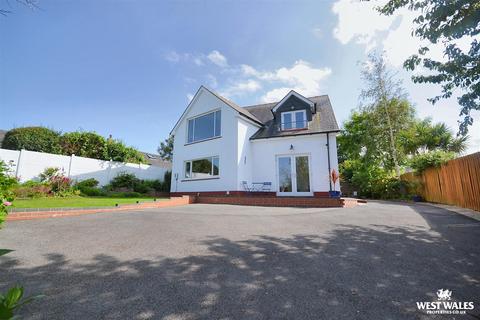 3 bedroom detached house for sale, Clos Y Fferm, Aberporth, Cardigan
