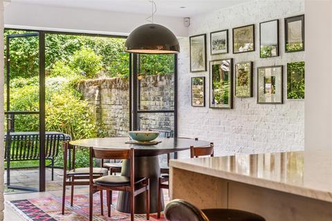 28 Kensington Park Road, London, W11 3BU
