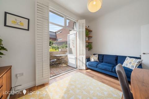 1 bedroom flat for sale, Amhurst Park, London, N16