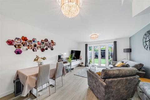41 Hastings Avenue, Cheshunt, Waltham Cross, EN7 6DY