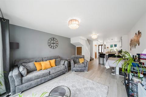 41 Hastings Avenue, Cheshunt, Waltham Cross, EN7 6DY