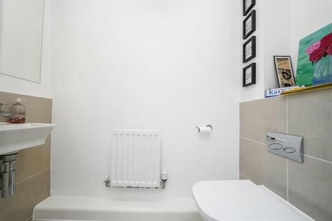 41 Hastings Avenue, Cheshunt, Waltham Cross, EN7 6DY
