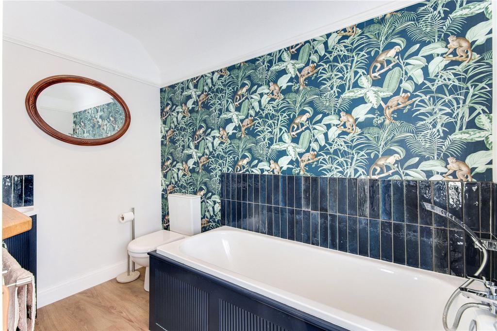 En Suite Bathroom