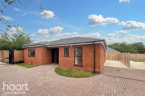 3 bedroom bungalow for sale, Berechruch Road, Colchester