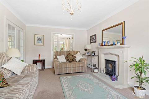 15 Lambourne Close, Bidford On Avon, Alcester, B50 4QH
