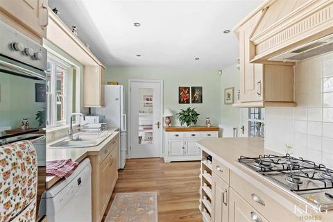 15 Lambourne Close, Bidford On Avon, Alcester, B50 4QH