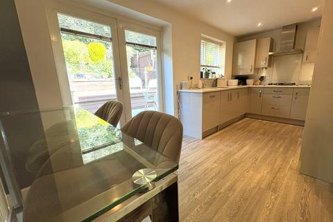 4 bedroom townhouse for sale, Rowan Court, Bolton, BL1