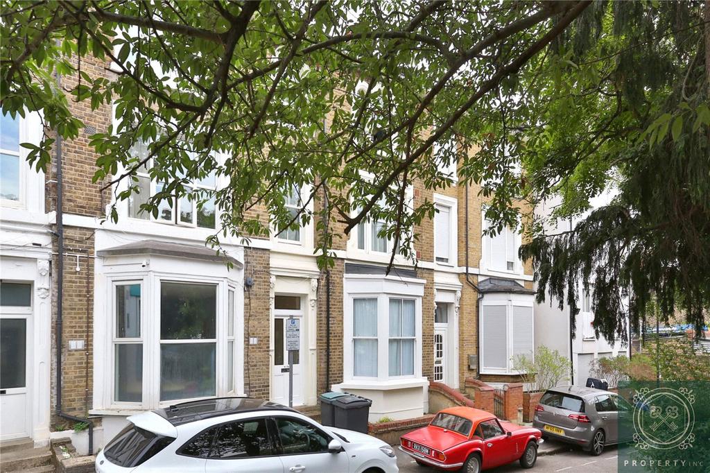 Stuart Crescent Map Stuart Crescent, London, N22 2 bed apartment to rent - £1,600 pcm (£369 pw)