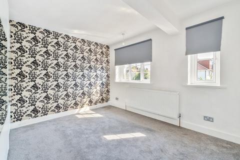 57 Warwick Gardens, Thornton Heath, CR7 7NB