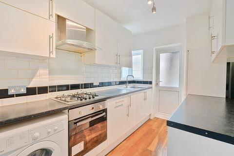 57 Warwick Gardens, Thornton Heath, CR7 7NB