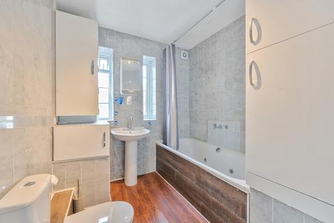 57 Warwick Gardens, Thornton Heath, CR7 7NB