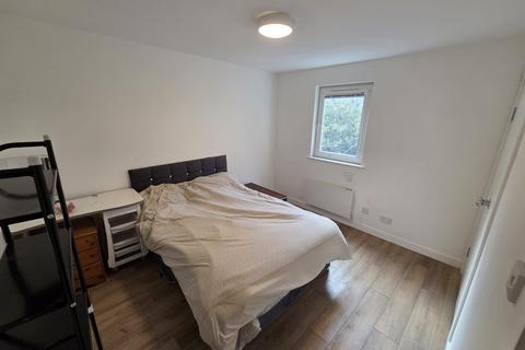 1 bedroom flat to rent, 185a Flat 2 South Street Perth PH2 8NY