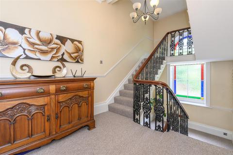 undefined, 1 Arden Lodge, 140, Savile Park Road, Savile Park, West Yorkshire, HX1 2XR