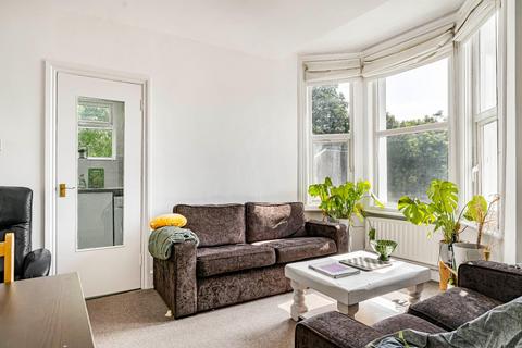 2 bedroom flat for sale, Dagmar Road, London, SE5