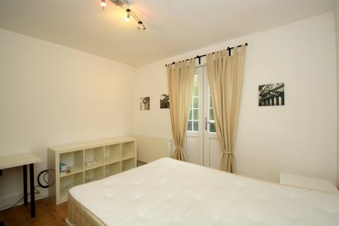 undefined, Archway Road, Highgate, N6