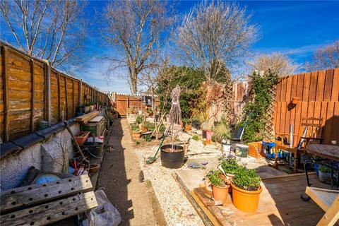 203 Welholme Road, Grimsby, DN32 9JD