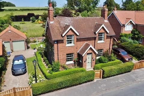 4 bedroom detached house for sale, Main Street, Etton, Beverley