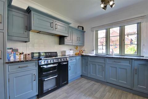 4 bedroom detached house for sale, Main Street, Etton, Beverley
