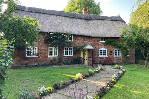 Church Walk, Motcombe