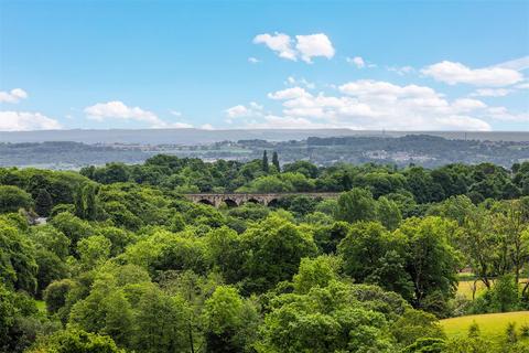 4 bedroom detached house for sale, Throstle Nest, Norwood Green Hill, Halifax, HX3 8QX