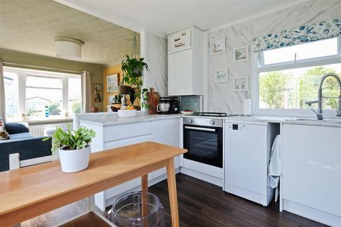 2 bedroom park home for sale, Applegarth Park, Seasalter Lane, Whitstable