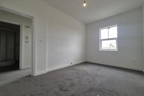 1 bedroom flat to rent, Powke Lane, Cradley Heath