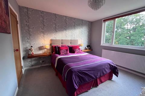 50 Wharncliffe Road, London, SE25 6SL
