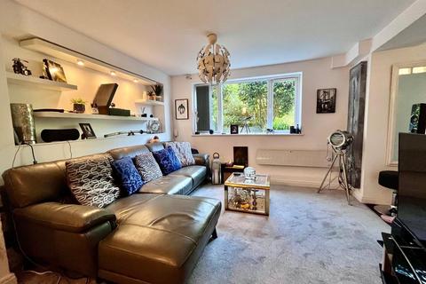 50 Wharncliffe Road, London, SE25 6SL