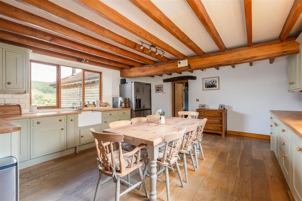 Pennock House Kitchen-3.jpg