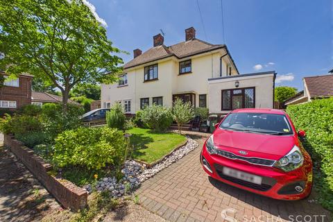 8 Parsonsfield Close, Banstead, SM7 1JT