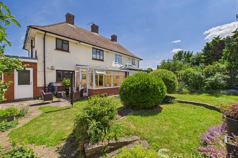 8 Parsonsfield Close, Banstead, SM7 1JT