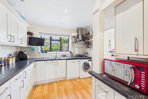 8 Parsonsfield Close, Banstead, SM7 1JT