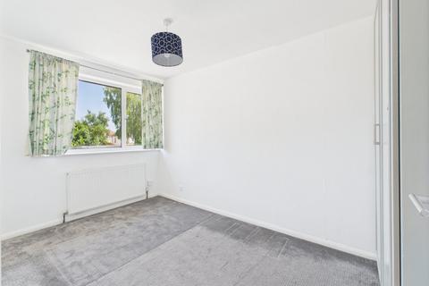 3 bedroom terraced house to rent, Chichester Way, Feltham, TW14
