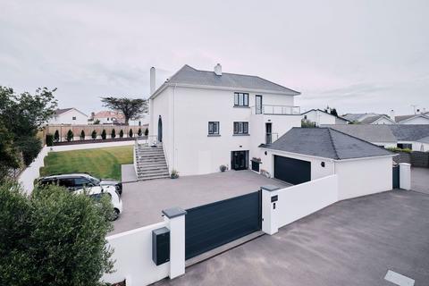 4 bedroom detached house for sale, Le Chemin Au Greves, Jersey JE3