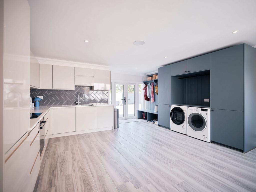 Integral Ground Floor Apartment