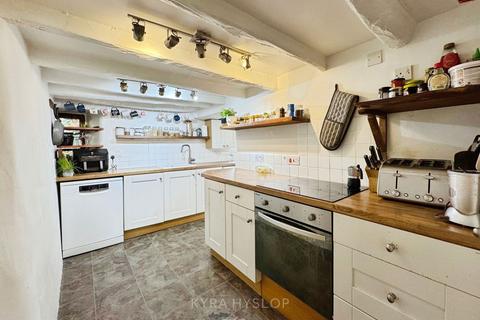 4 The College, Ide, Exeter, EX2 9RH