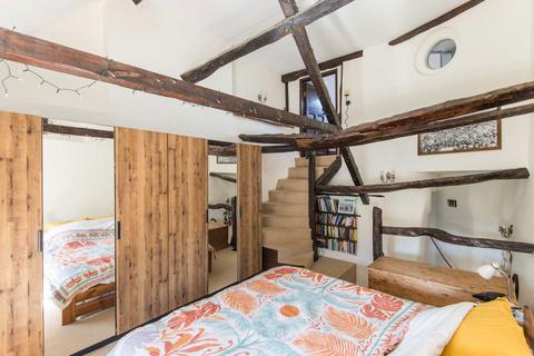 4 The College, Ide, Exeter, EX2 9RH