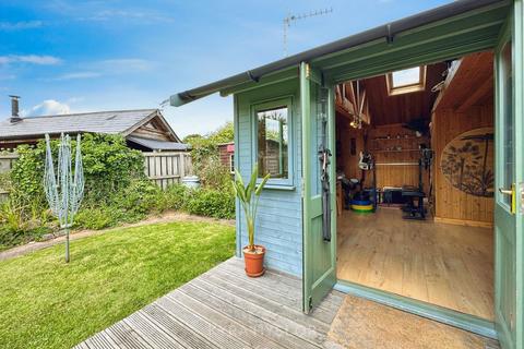 4 The College, Ide, Exeter, EX2 9RH