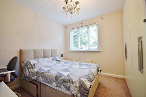 18a The Close, Eastcote, Pinner, HA5 1PH