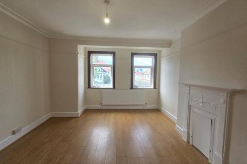 4 bedroom end of terrace house to rent, Baring Road, Croydon
