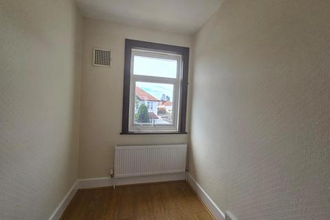 4 bedroom end of terrace house to rent, Baring Road, Croydon