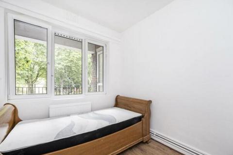 4 bedroom flat to rent, Gernon Road, London E3