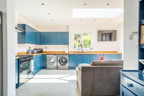 3 bedroom bungalow for sale, Malvern Avenue, York