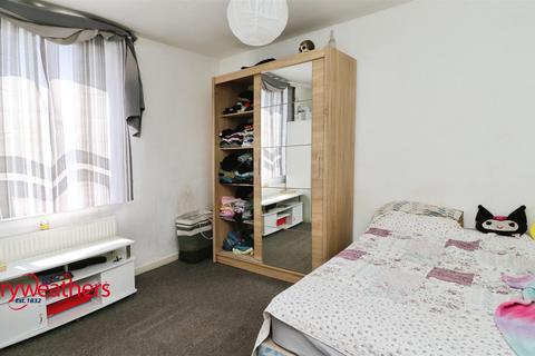 2 bedroom terraced house for sale, Dockin Hill Road, Doncaster