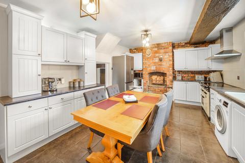 3 bedroom semi-detached house for sale, Rob Lane, Newton-Le-Willows, WA12