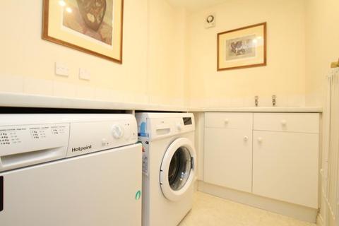 6 bedroom terraced house to rent, Lancelot Road, Bristol BS16