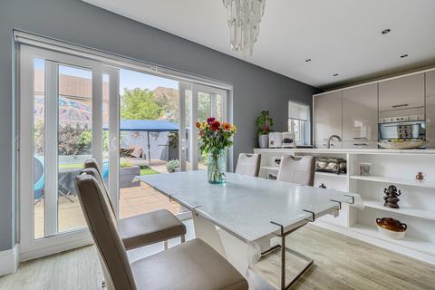 1 Corsley Close, Coate, Swindon, SN3 6DF